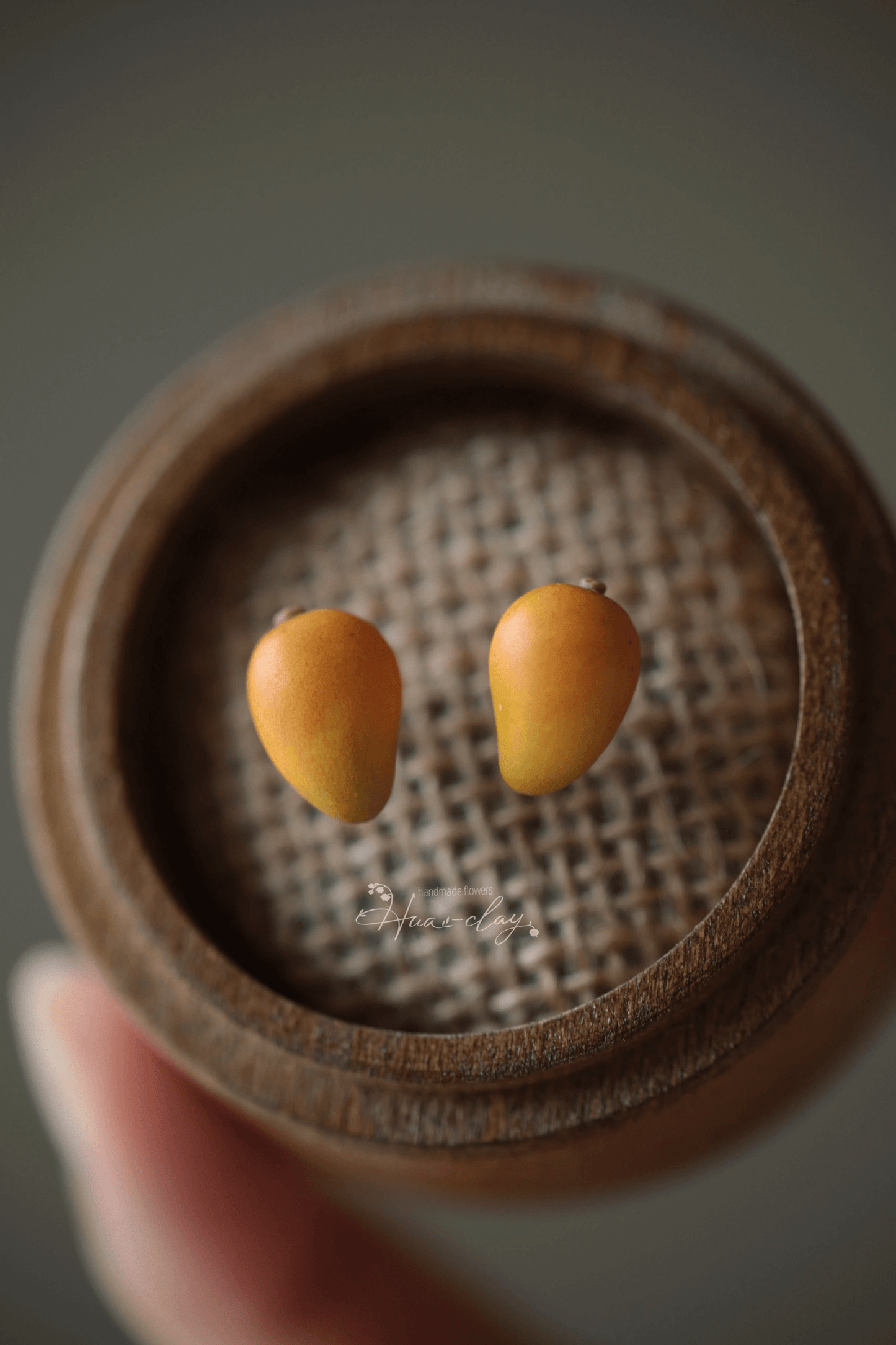 Mango earring