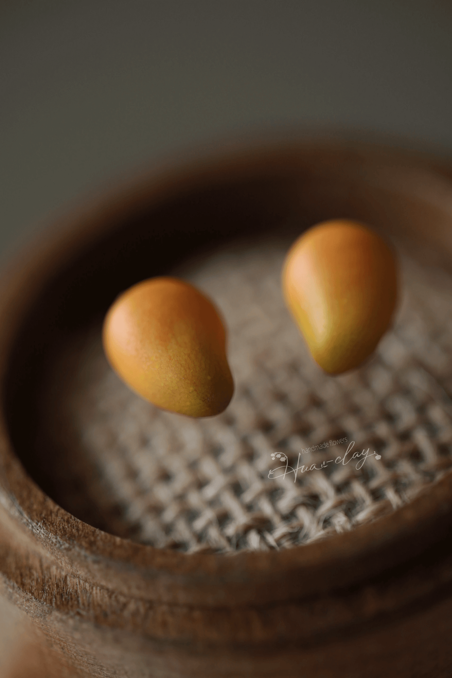 Mango earring
