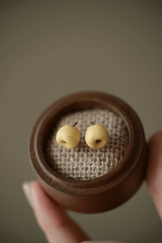 Pear earrings and accessories