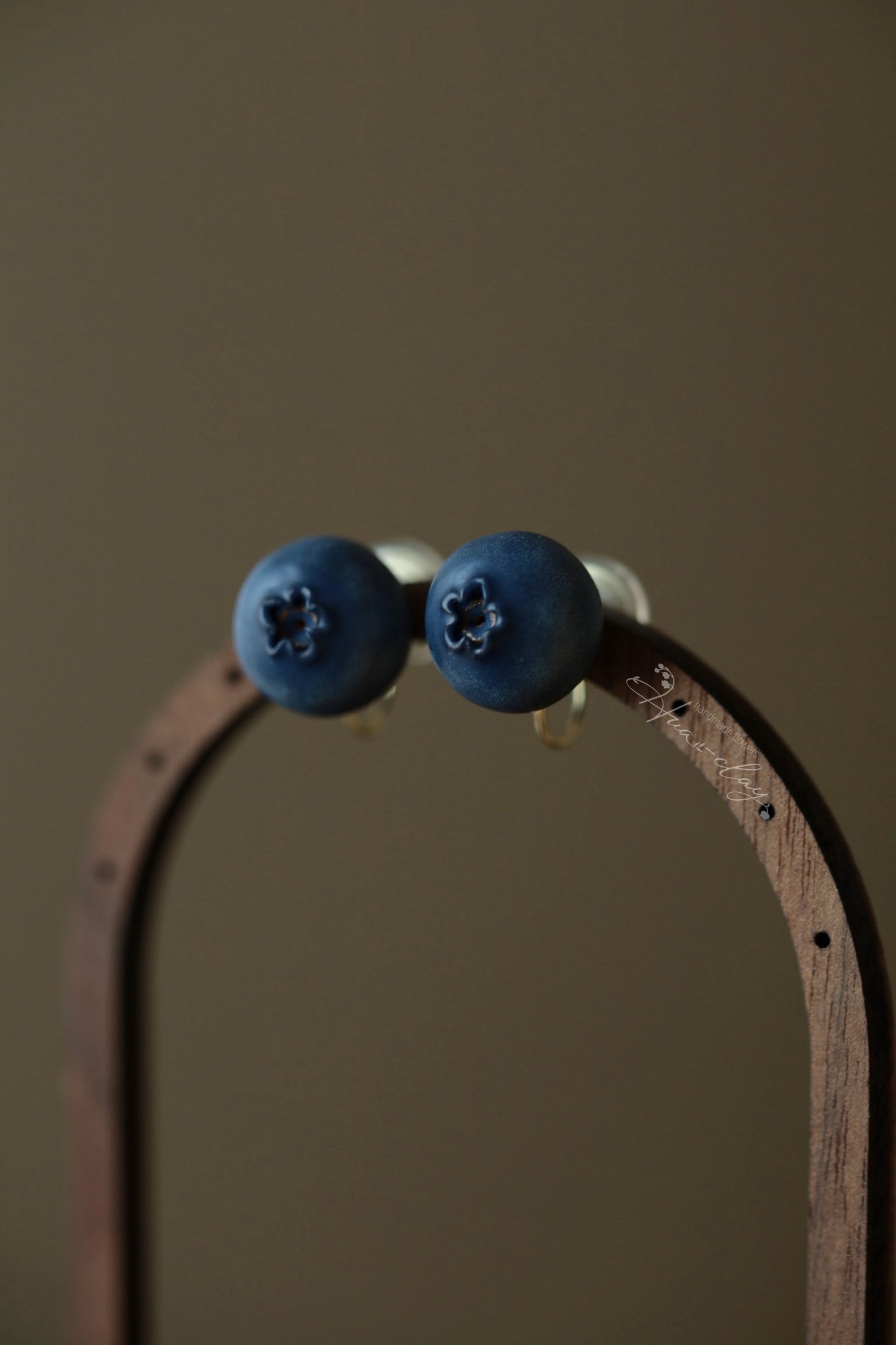 Blueberry Earring（no-leaf version）